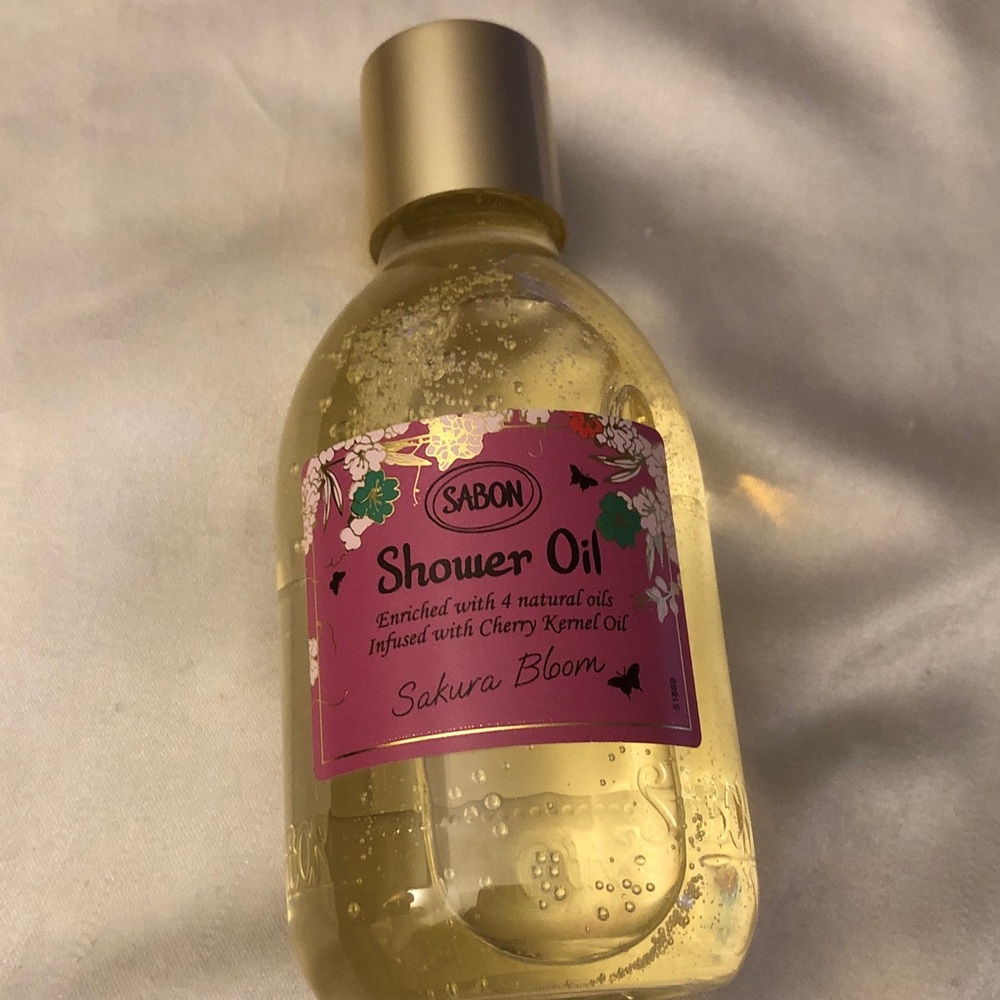 Sabon Sakura Bloom Shower Oil 300ml Infused With Cherry Kernel Oil NEW